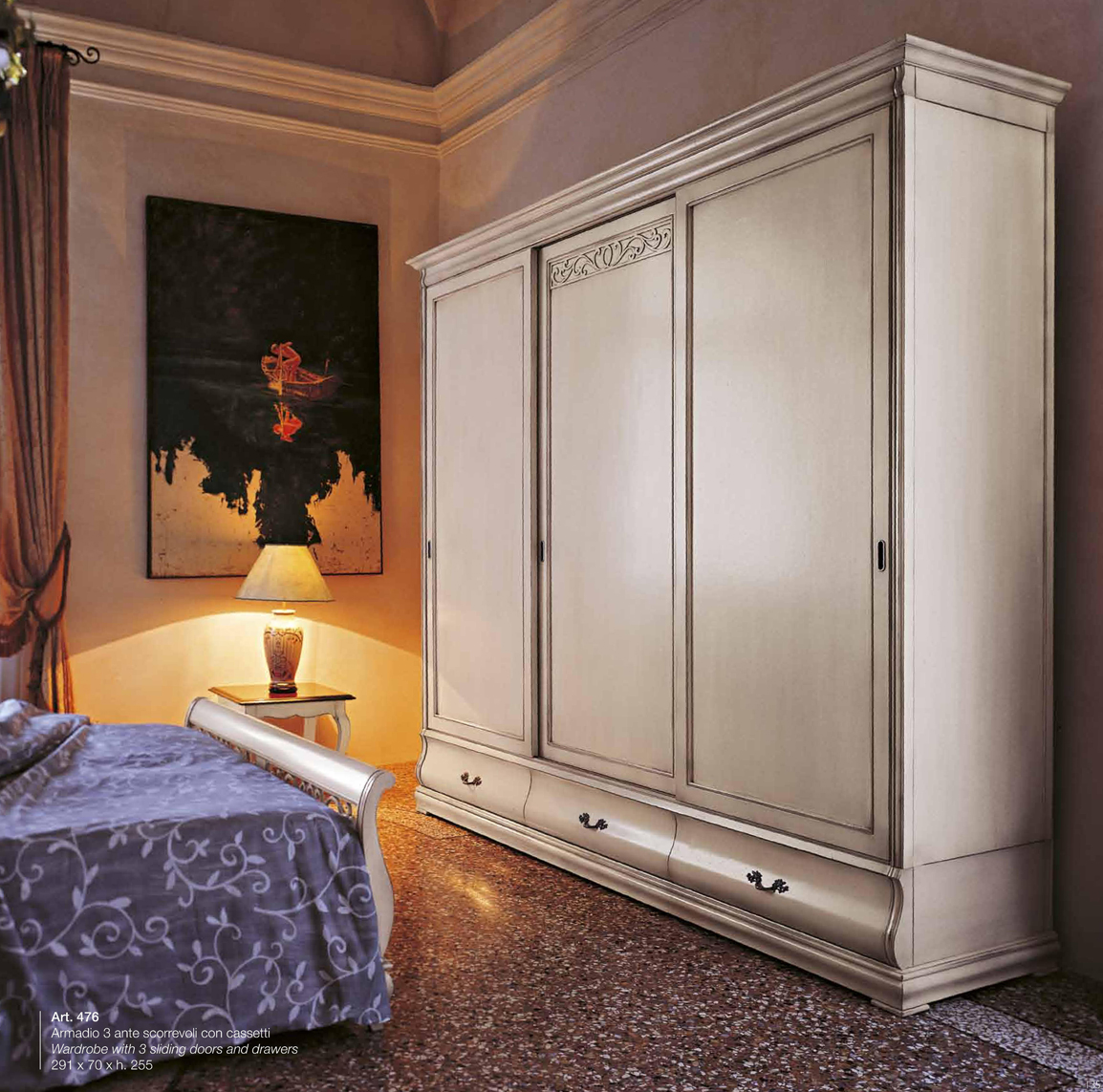 Шкаф купе трех дверный Bianco anticano Madeira массив липа Шкаф купе Bianco anticano